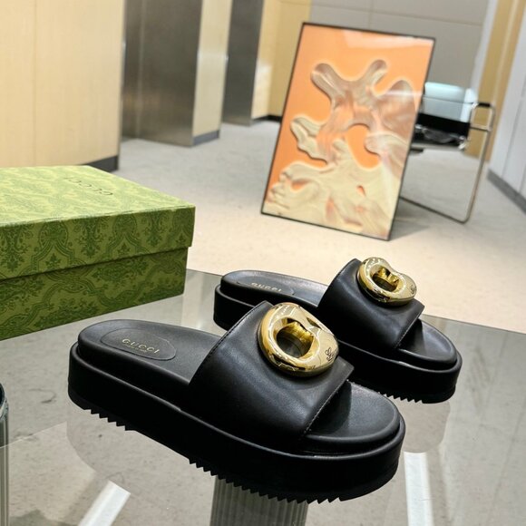 Gucci Women's Sandals - Picture 1 of 4